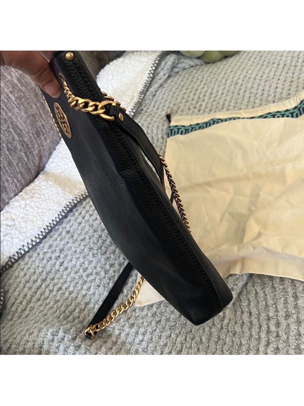 Tory Burch Everly Swingpack - Picture 11 of 13